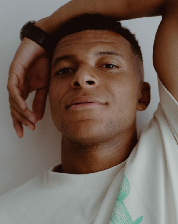 欧亿体育下载-姆巴佩：今年我赢不了金球，登贝莱和阿什拉夫谁拿我都会非常高兴